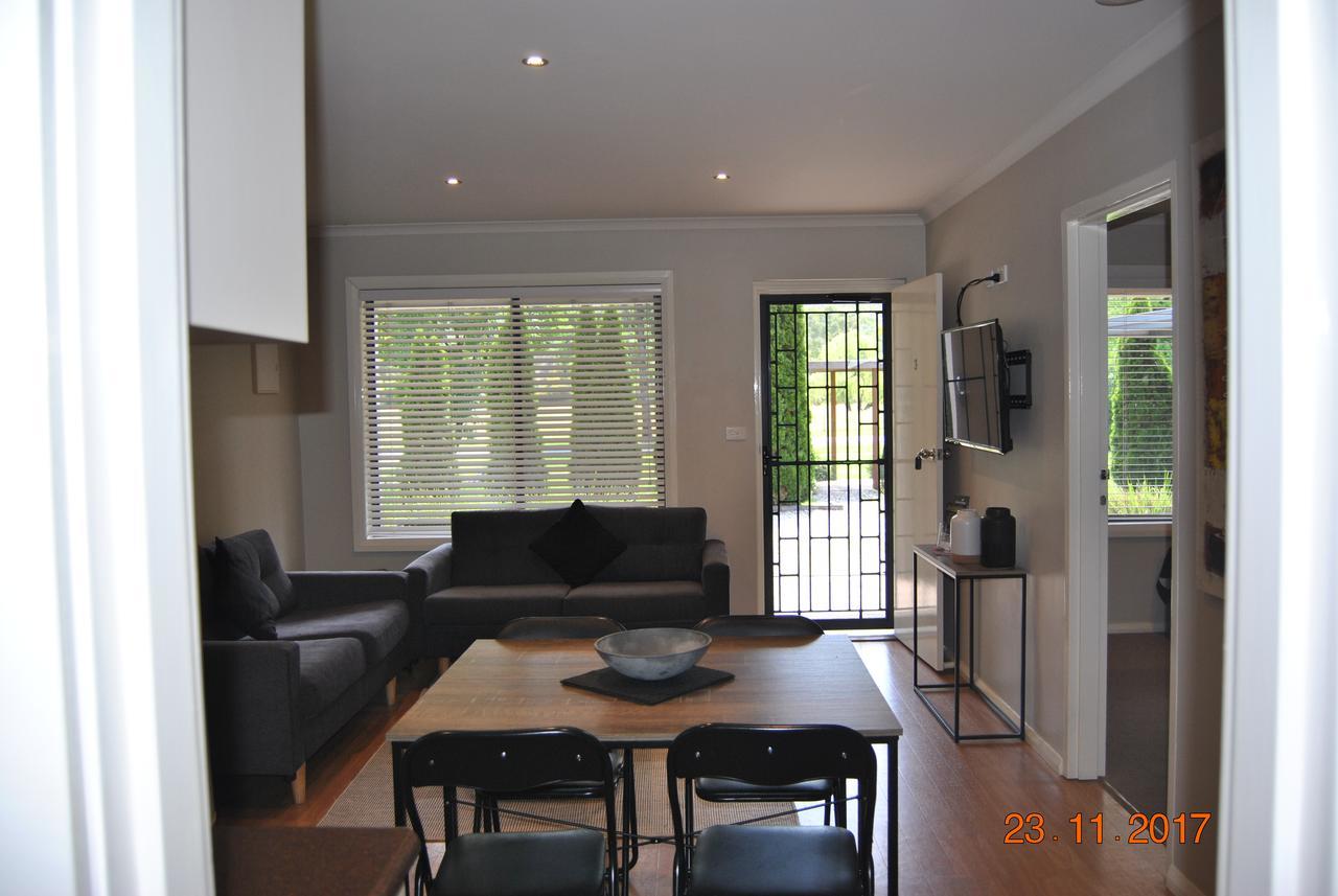 Grevillea Gardens Apartment 3 Bright Extérieur photo